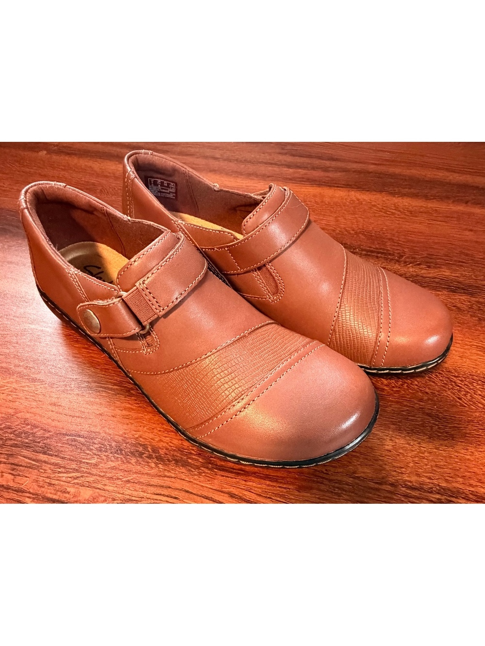 Clark's Ashland Gem tan leather slip-on 7.5